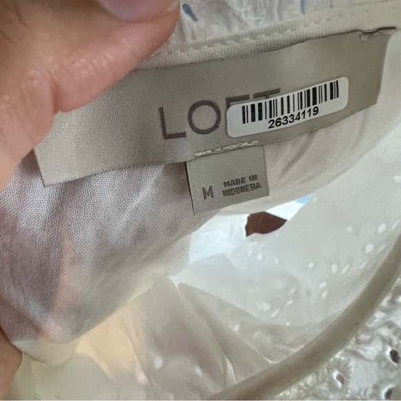 3/$30 🍂 Loft White Eyelet Sleeveless Swing Dress - Picture 10 of 11